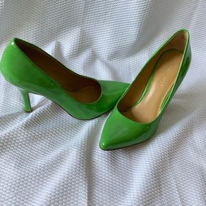 Green Nine West heels size 7.5